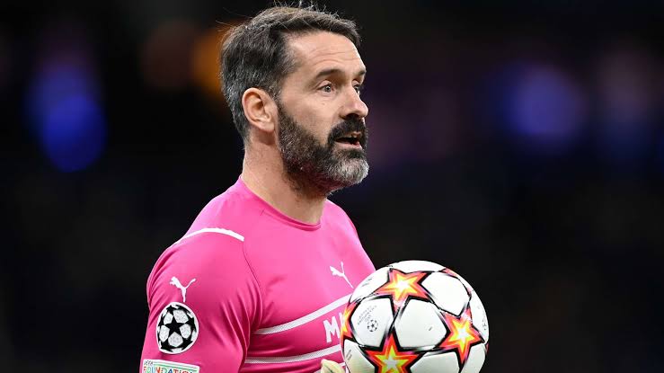 SCOTT CARSON FINISH !